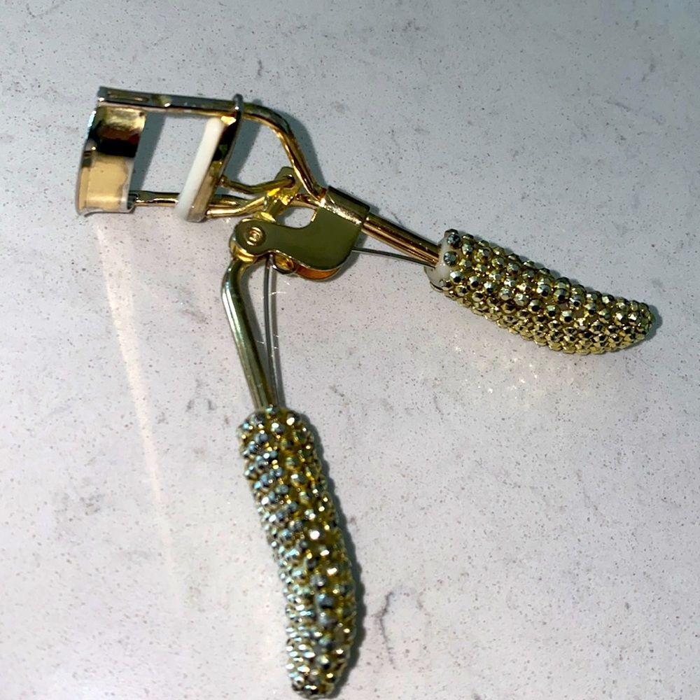Gold Tone Rhinestone Crystal Embellished Eyelash Curler‎ Glam Beauty Tool